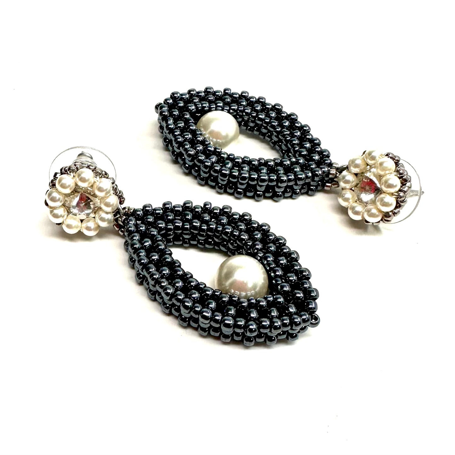 Hojas Post Earrings - Crystal and Gunmetal
