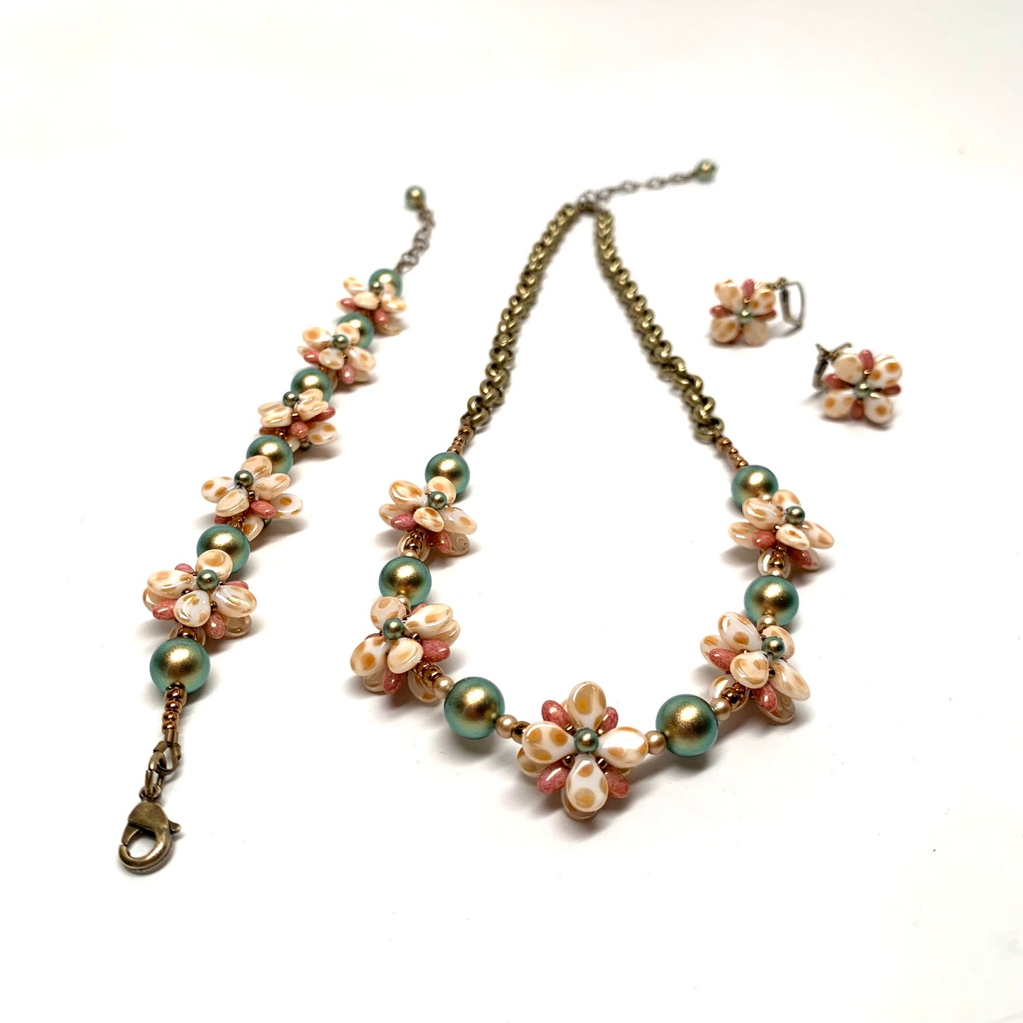 Flores Bracelet | Polkadot