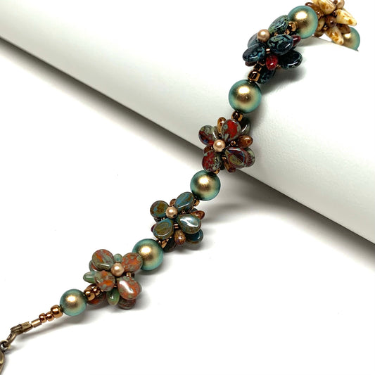 Flores Bracelet - Picasso Mix Flowers with Green Pearls