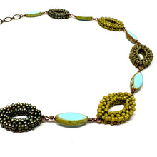 Load image into Gallery viewer, Hojas Link Necklace | Green and Aqua
