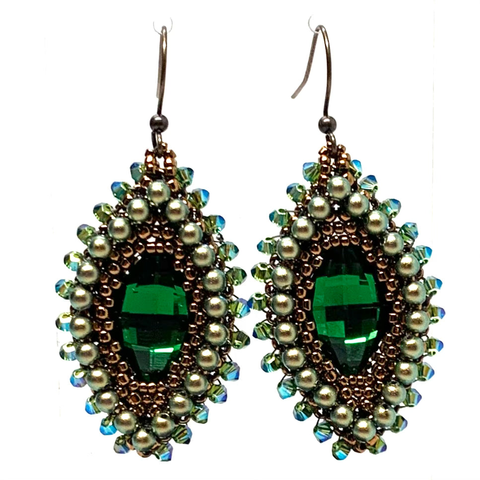 Hojas Embellished Earring | Green
