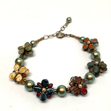 Load image into Gallery viewer, Flores Bracelet - Picasso Mix Flowers with Green Pearls
