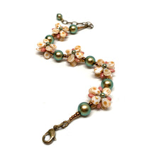 Load image into Gallery viewer, Flores Bracelet | Polkadot
